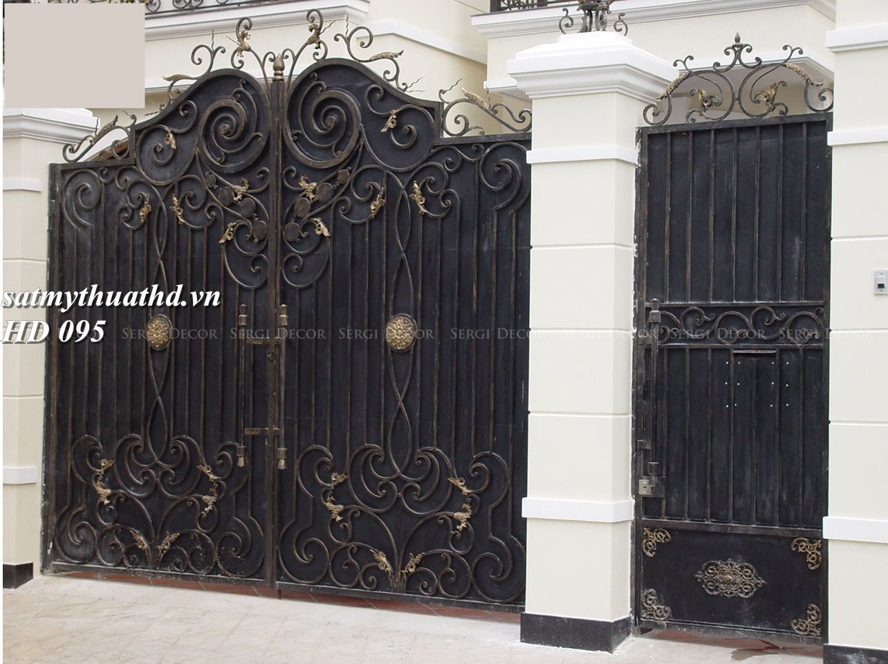 Nhận Thi Công Và Lắp Đặt Cửa Cổng Sắt Mỹ Thuật Tại Quận 4 Tp Hồ Chí Minh