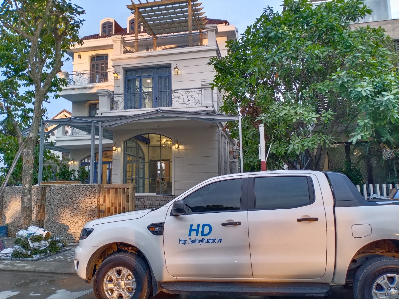 Sắt Mỹ Thuật Hoàng Đức Hoàn Thiện Công Trình BT JAMONA Thủ Đức