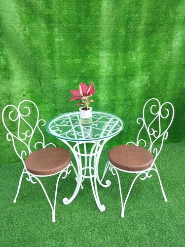 Mua bàn ghế sắt cafe và những điều cần ghi nhớ