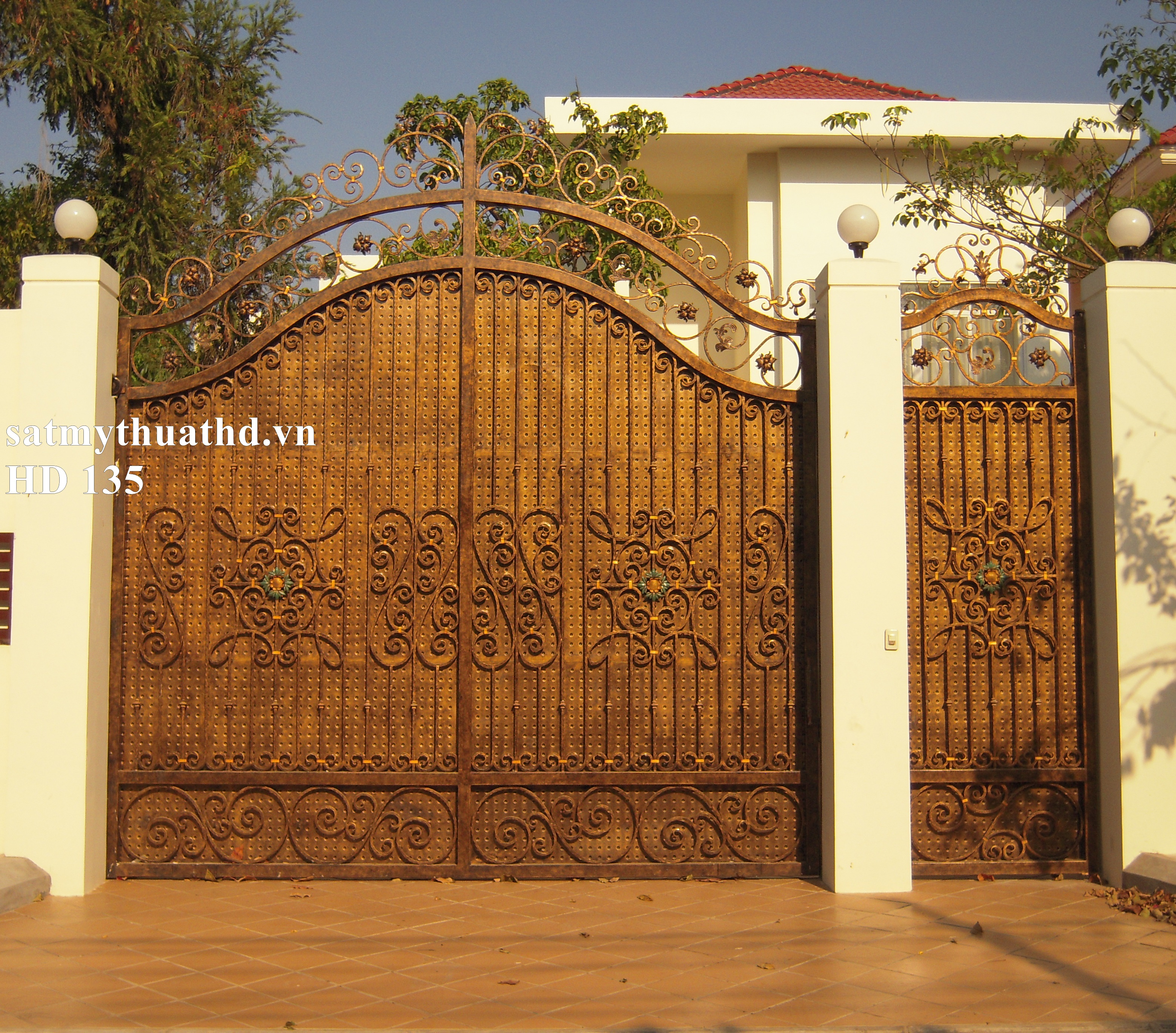 Cửa Cổng Mỹ Thuật HD 135