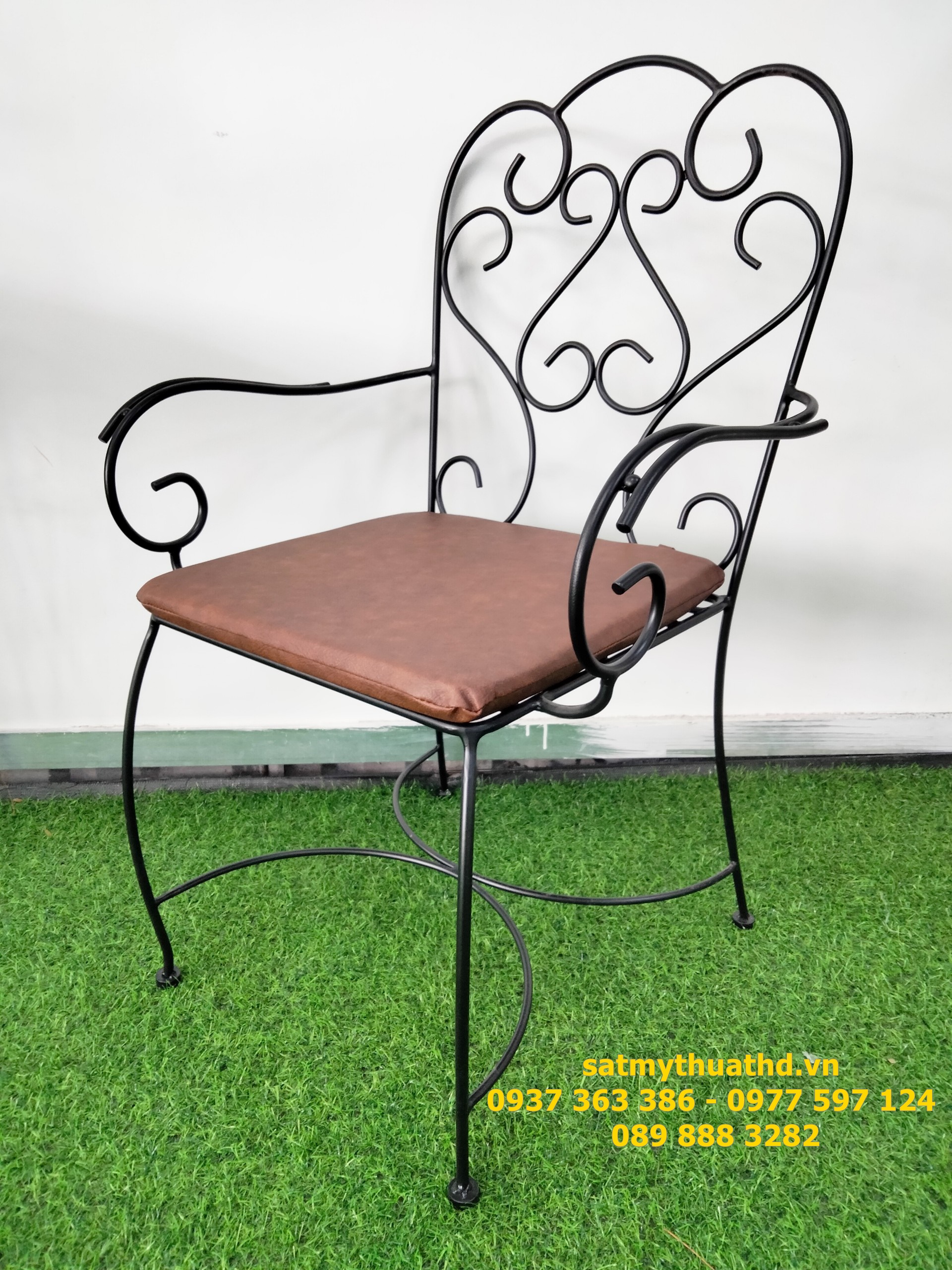 GHẾ HOA VĂN SẮT MỸ THUẬT HD003G 